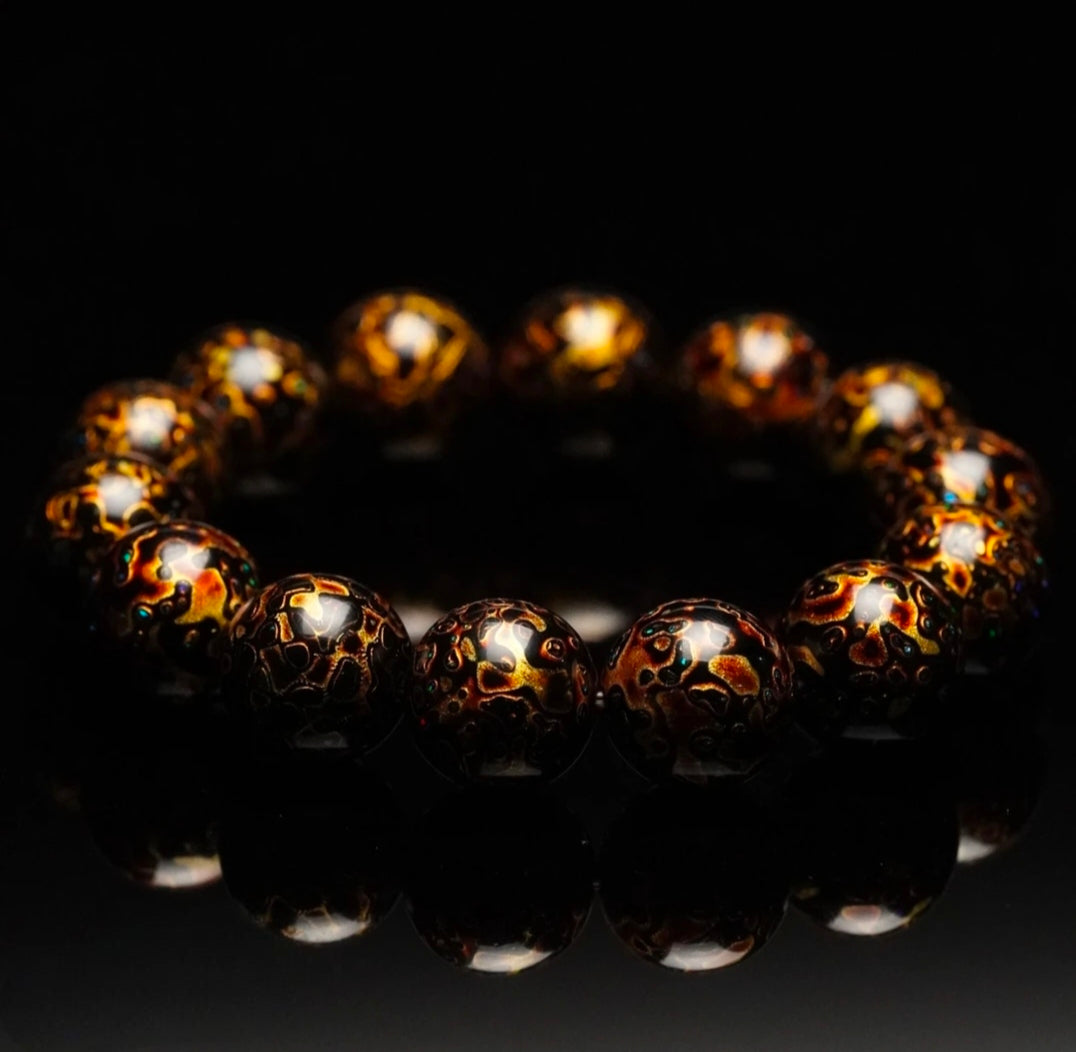 Bracelet with intangible cultural heritage craftsmanship