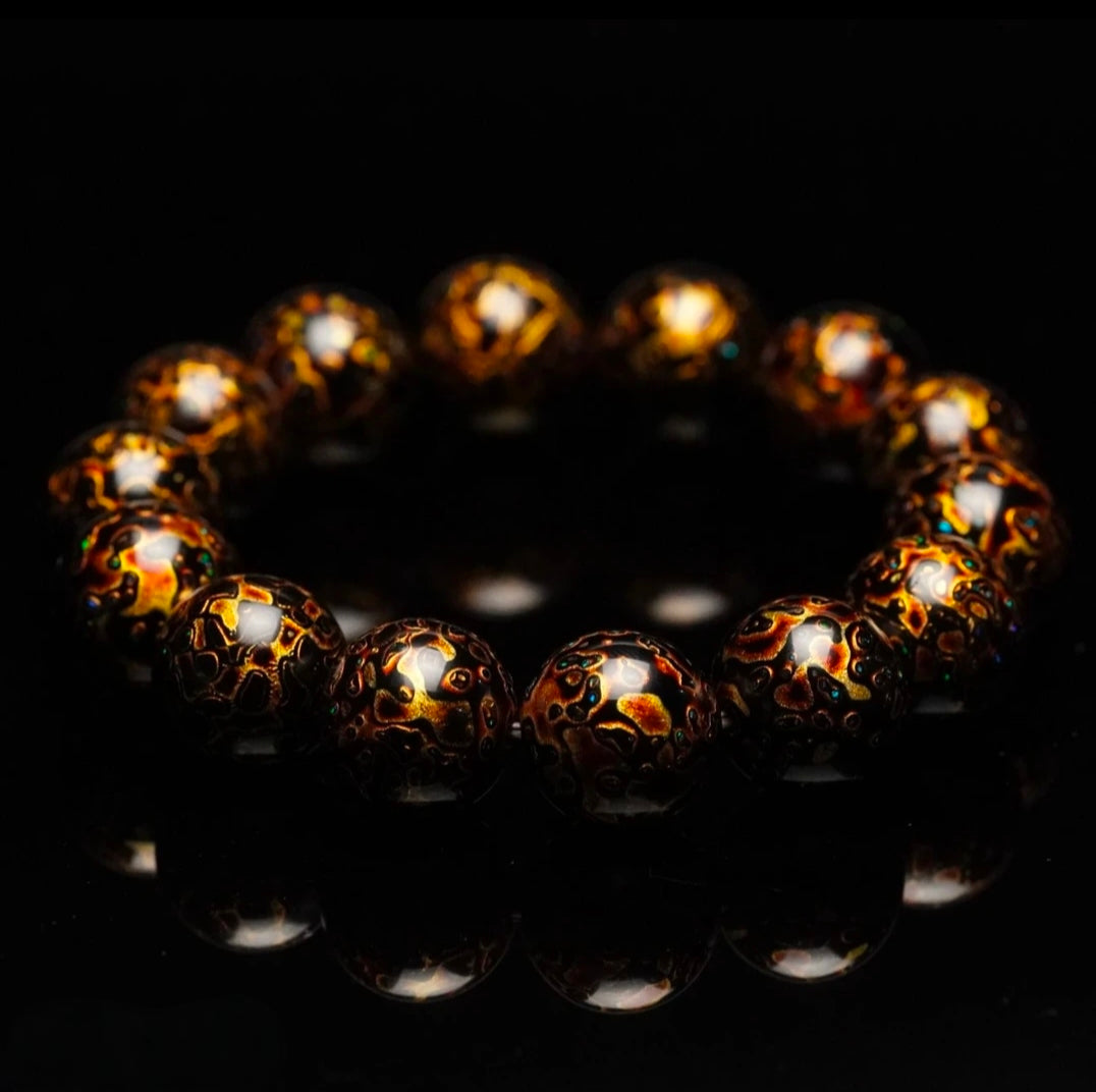 Bracelet with intangible cultural heritage craftsmanship